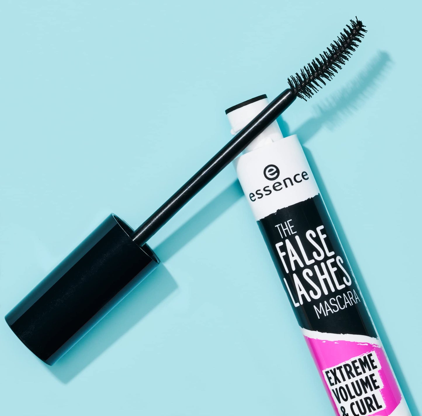 Essence the false lashes mascara (extreme volume & curl)